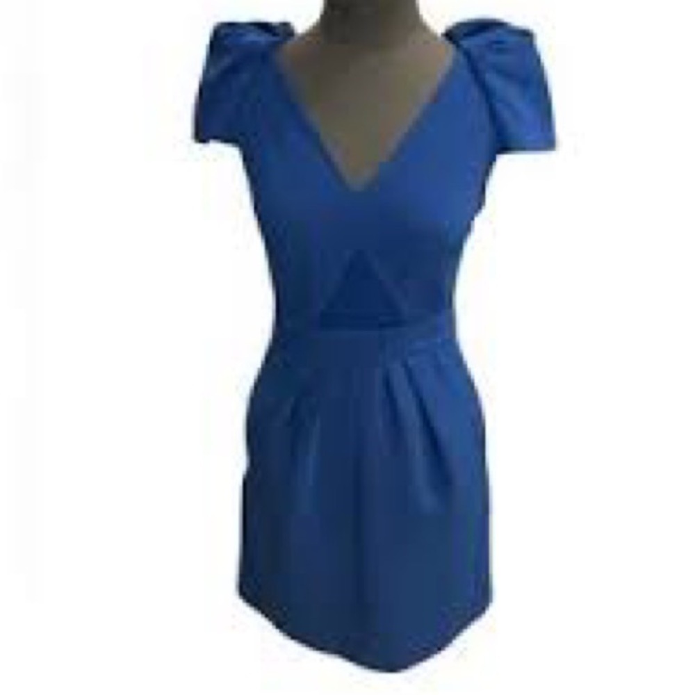 Maje Royal Blue Pyramid Inset Short Sleeve Pleated Dress 38 
Lined V-Neck Mini
